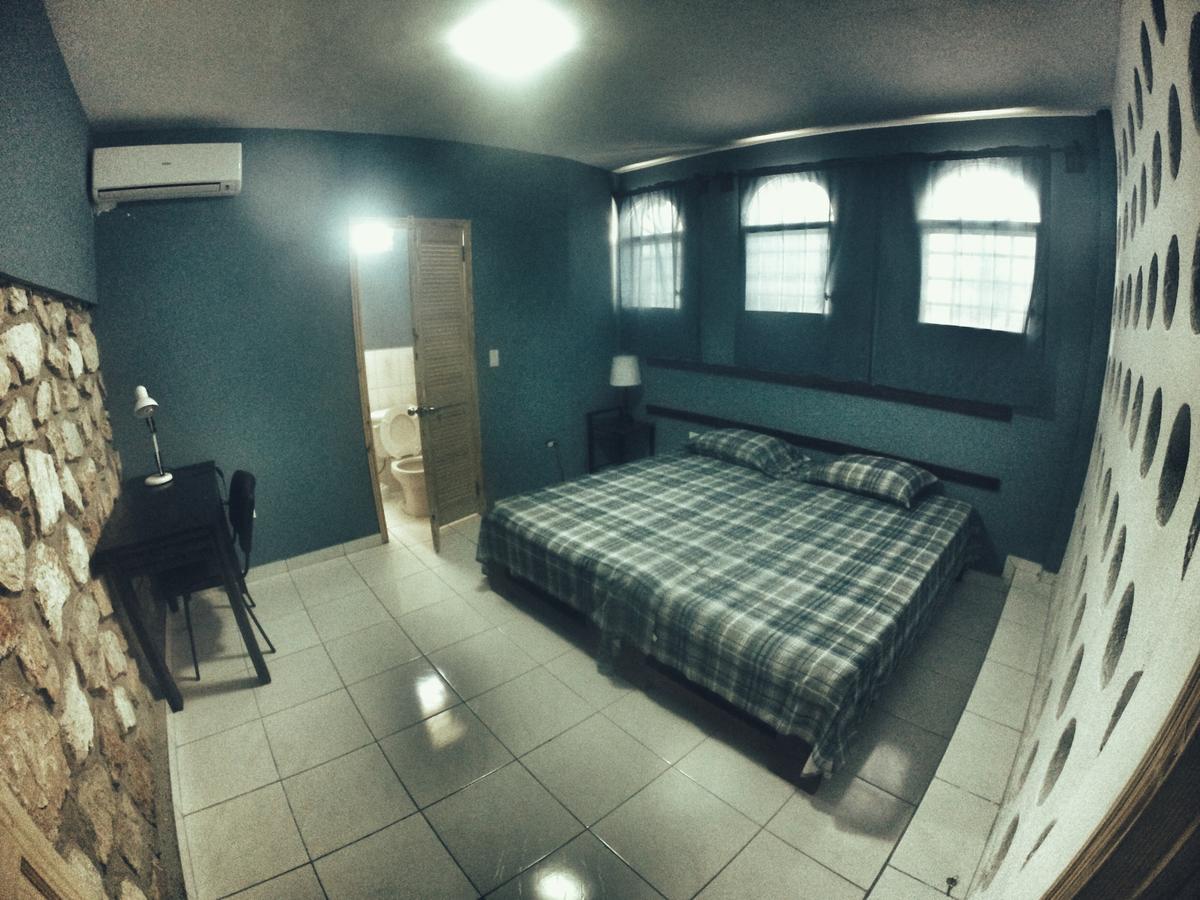 Trinity Lodge - Extended Stay ポルトープランス エクステリア 写真